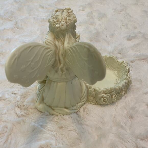 Partylite Ariana Fairy Blowing Kisses Porcelain Tea Light Candle Holder - Picture 7 of 11